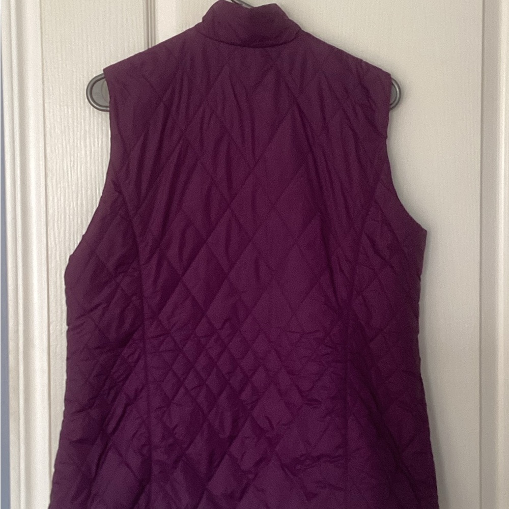 Woman’s Vest/Shell - Picture 2 of 3
